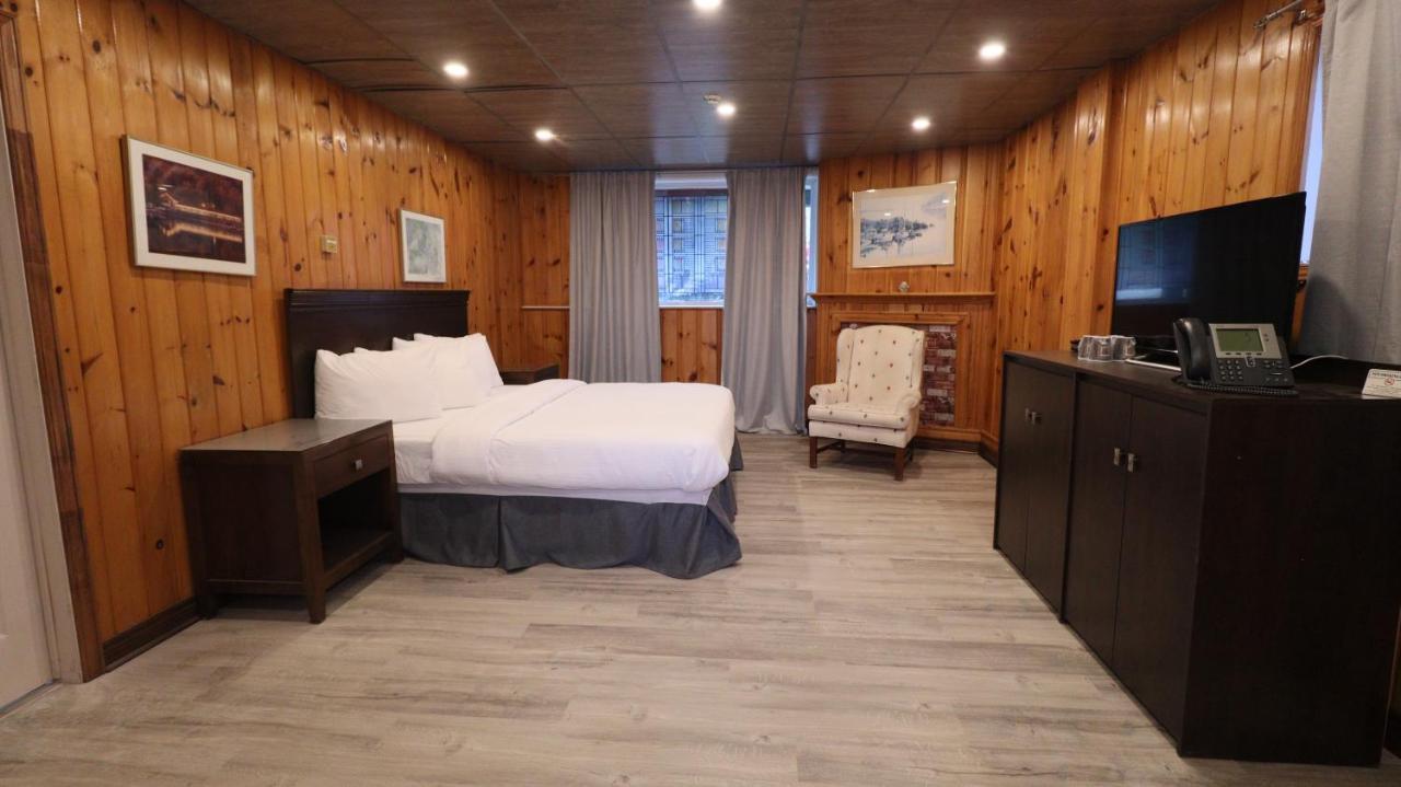 Algonquin Lakeside Inn Dwight Eksteriør billede