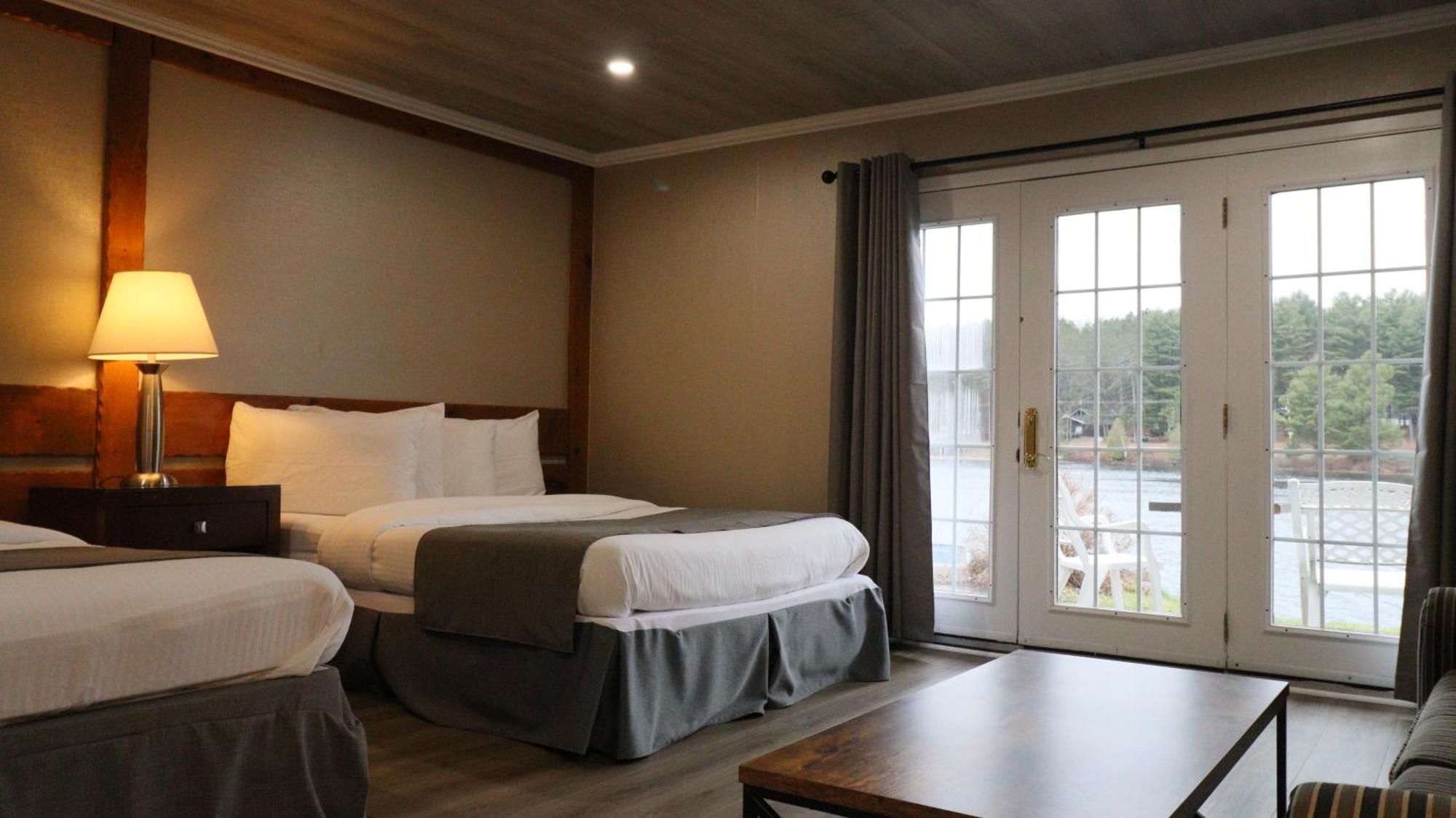 Algonquin Lakeside Inn Dwight Eksteriør billede